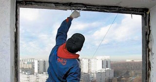 Демонтаж остекления балкона в Алейске - цена от 582 руб. - Сварной-Лук